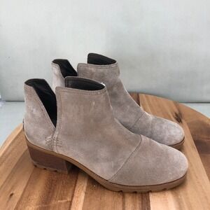 Sorel Lolla Cut Out Suede Ankle Boots Beige Womens Size 8.5 Slip On Booties